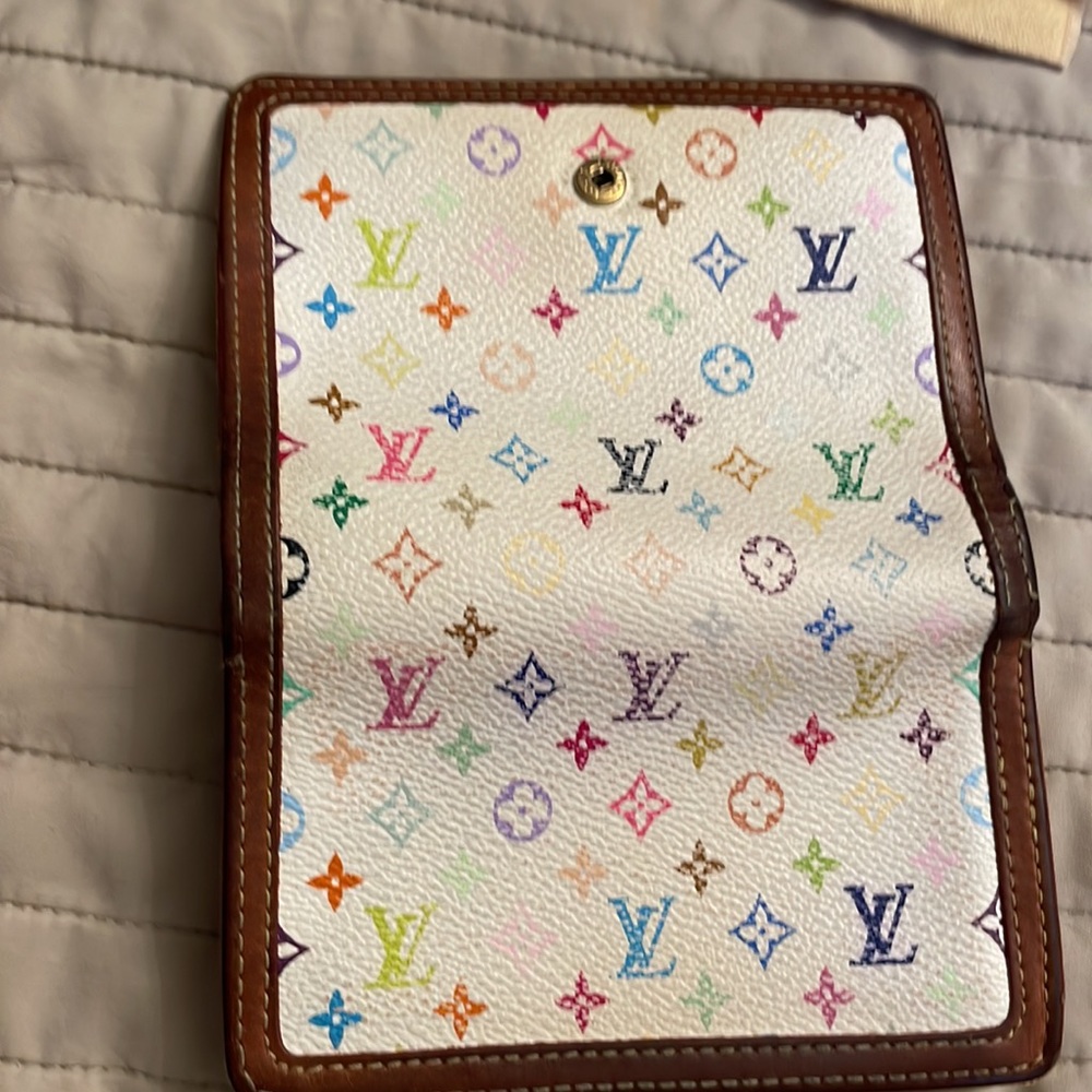 Takashi murkami white Louis Vuitton preloved kiss lock wallet lv gold - Picture 13 of 14